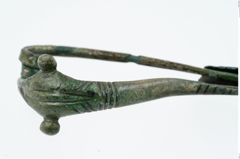 Foto von Bronzezweiknopffibel (NHMW-PRAE-026465)